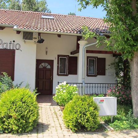 Villa Patio Екстериор снимка