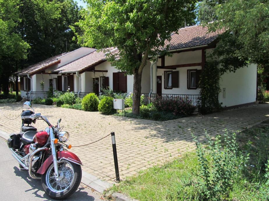 Villa Patio Екстериор снимка